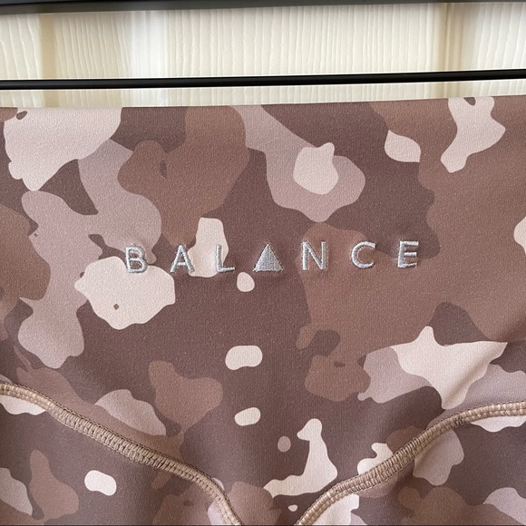 Balance Athletica • Ascend Pant - Picture 3 of 8